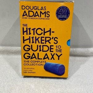 Douglas Adams The Hitchhiker's Guide to the Galaxy Boxset Volumes 2-5